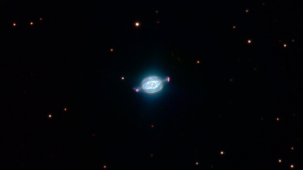 Планетарная туманность Сатурн (NGC 7009)