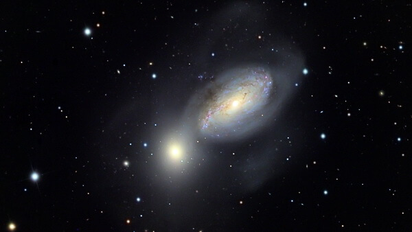 Пара галактик NGC 3227, 3226 в созвездии Льва