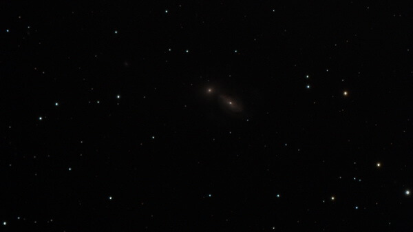 Пара взаимодействующих галактик NGC 3227, 3226 в созвездии Льва